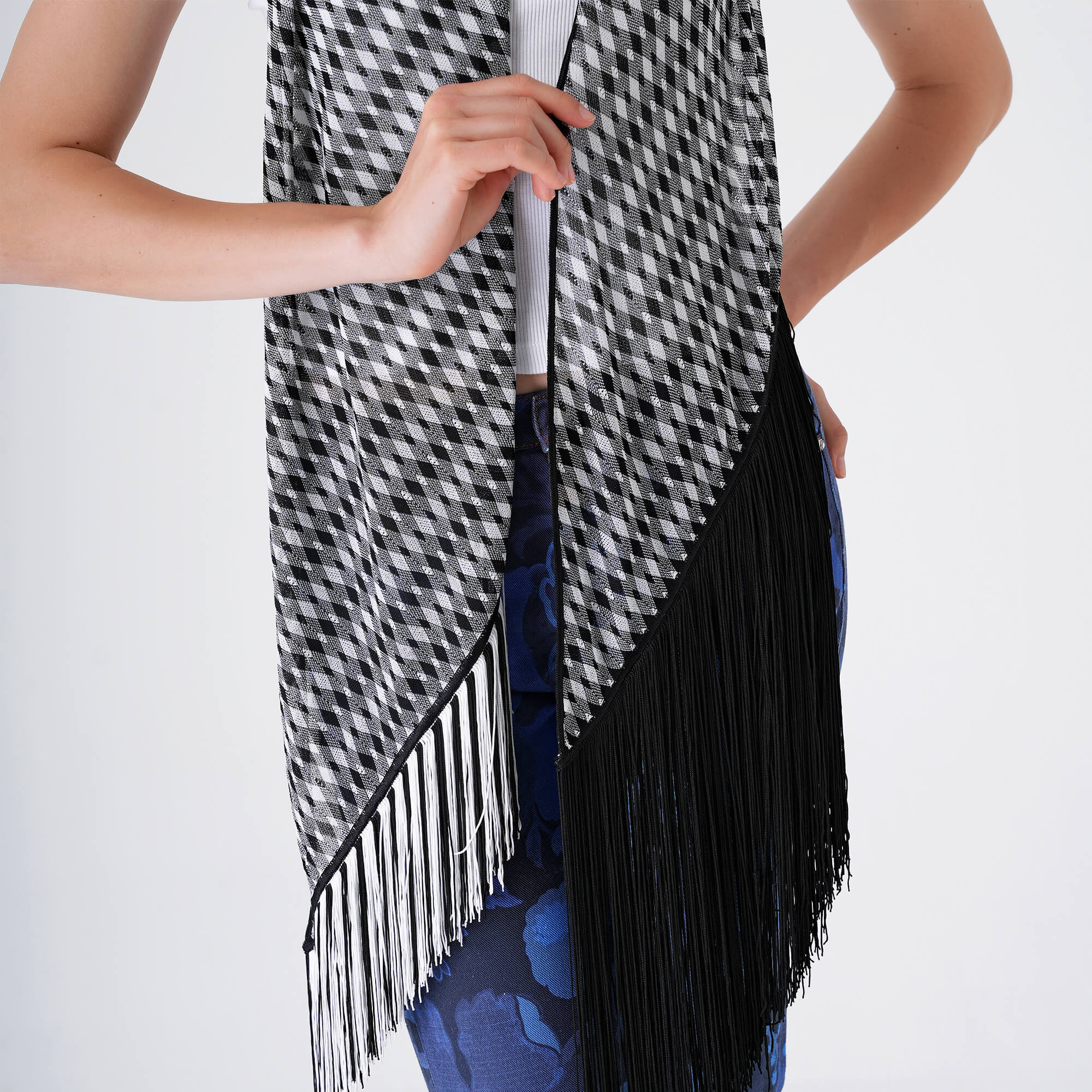 Missoni - Black&White Knitted Quilted Fringee Shawl